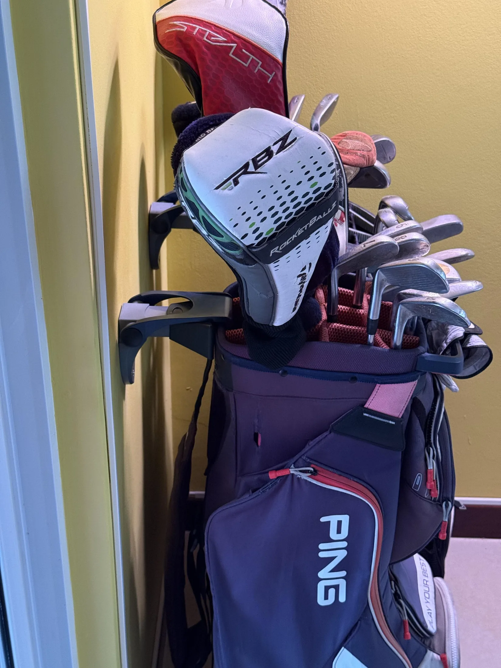 Racks and space for golf bag storage to play and go